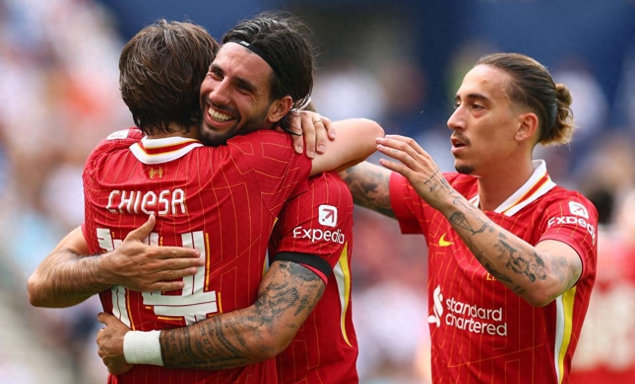 问鼎娱乐-关键时刻曼联调整名单以备英超；门线救险环节打磨；气氛紧张；数据趋势出现新变化的简单介绍