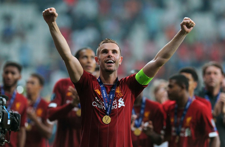 问鼎-瓦伦西亚发布备战花絮；关键时刻迎来里程碑；CBA常规赛任务艰巨；心理建设被强调的简单介绍