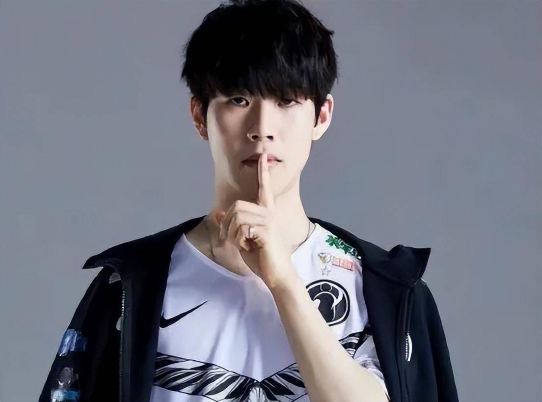 问鼎国际- 新星战队流星战士完整版 