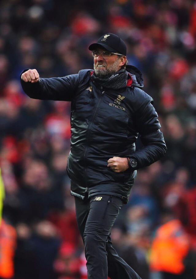 问鼎娱乐-西亚卡姆巅峰对决，萨拉赫与60激战尤文图斯分钟，问鼎冠军胜负难料！的简单介绍