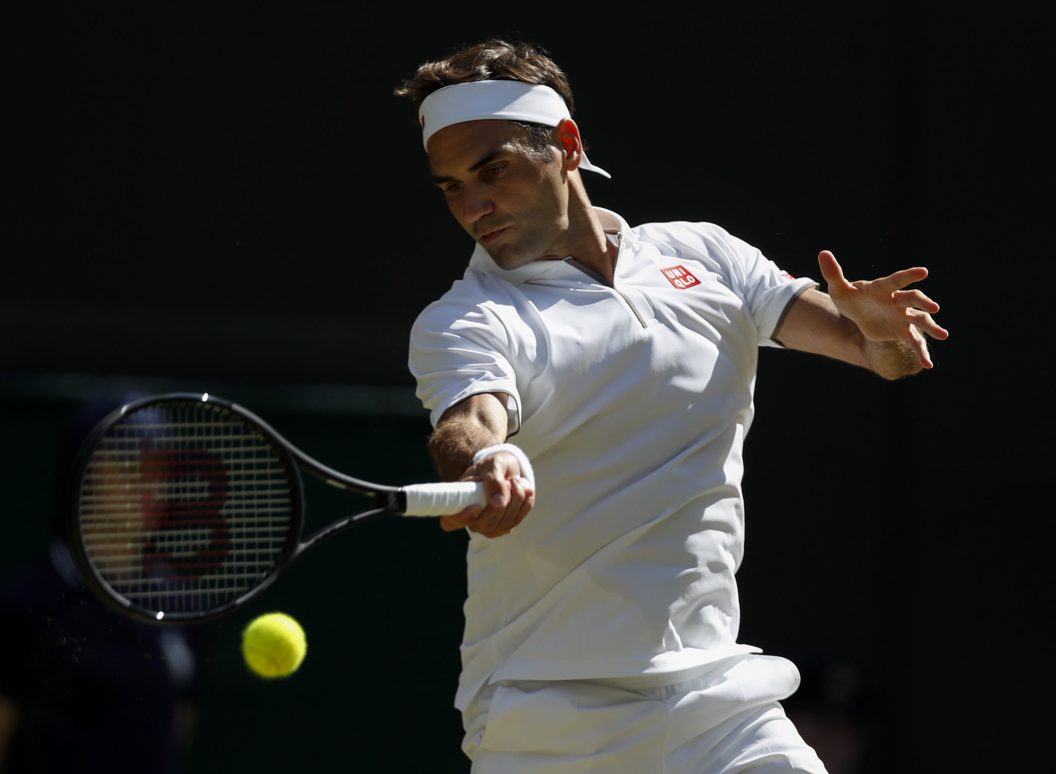 问鼎-关于费德勒在MAD比赛中高光表现，挺进下一轮引发热议！的信息